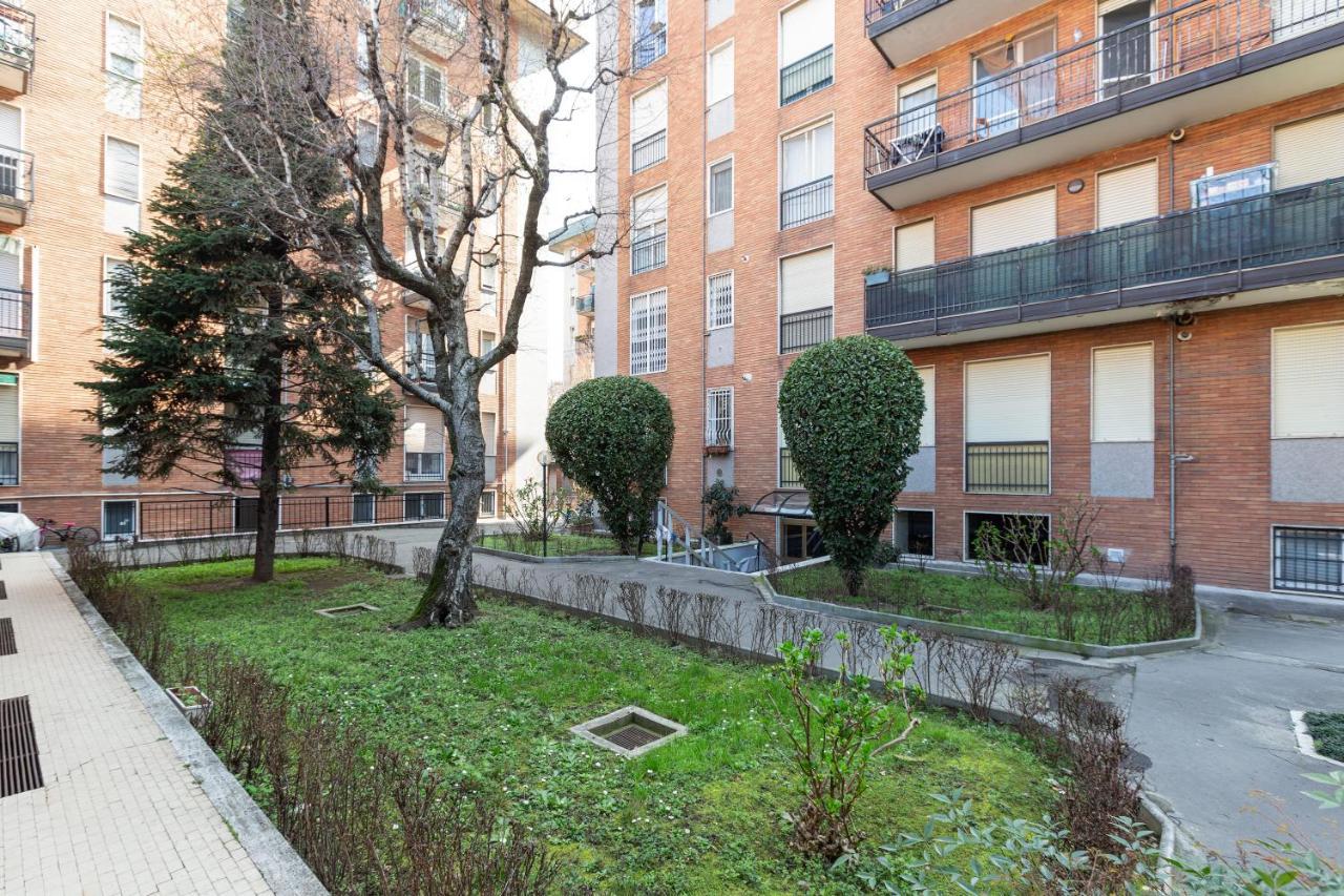 Dergano Comfy Apartment - 250 M Far From M3 Milan Exterior photo